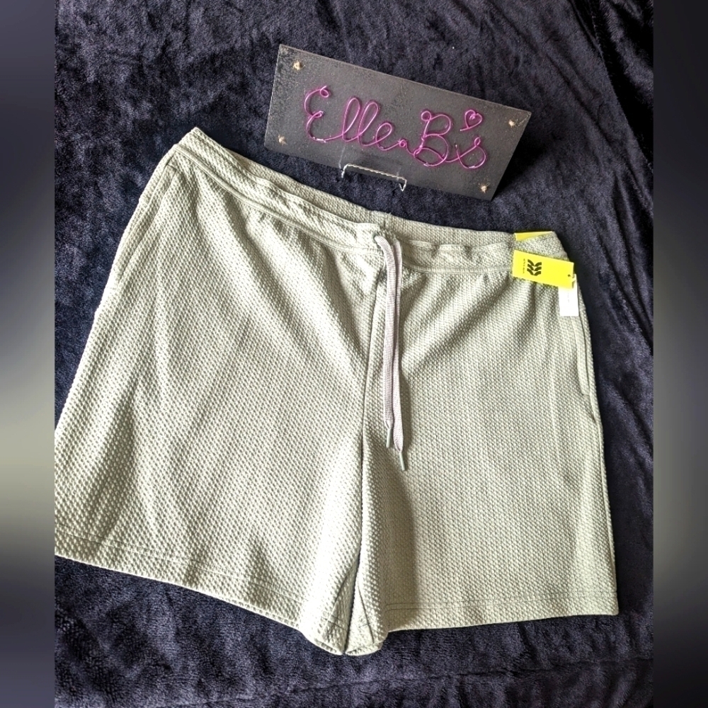 NWT All in Motion Mens Textured Knit Stone Shorts XXL